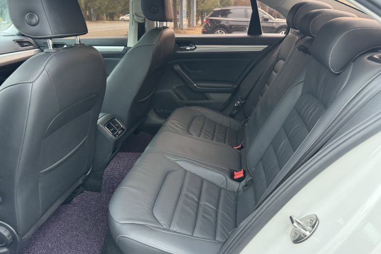 Used Volkswagen Lamando 2015 280TSI DSG Comfort Edition
