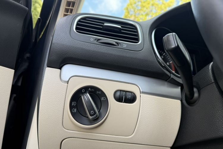 Used Volkswagen Golf 2011 1.4 TSI Luxury Touring Edition
