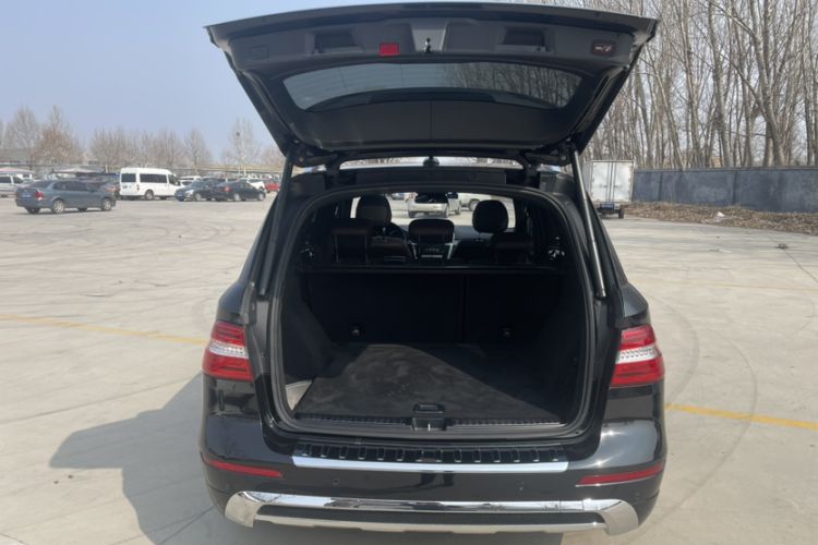 Used Mercedes-Benz M-Class 2014 ML 400 4MATIC Luxury Model