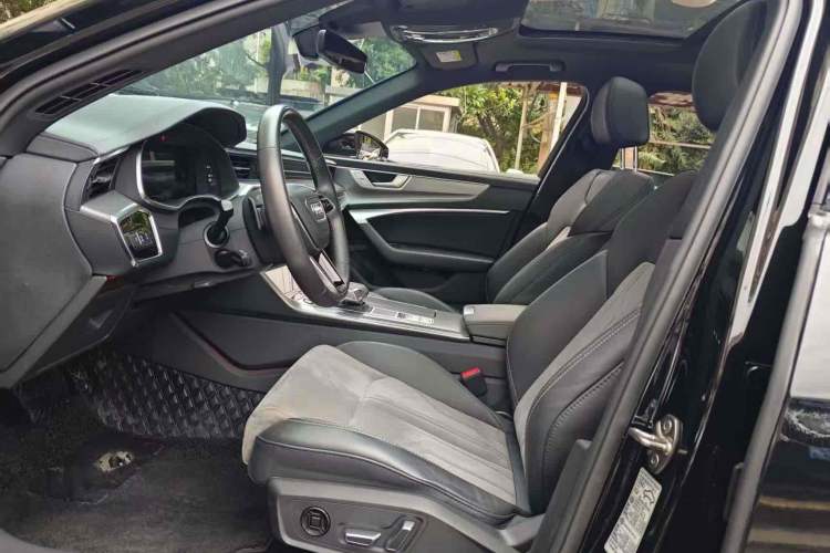 Used Audi A6L 2023 40 TFSI Luxury Dynamic Model
