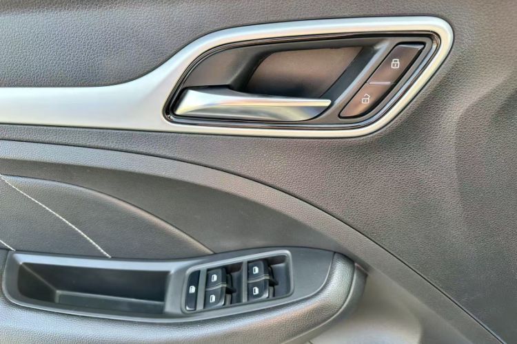 Used MG ZS 2017 1.5L Automatic Luxury Edition
