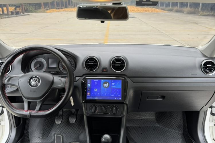 Used Volkswagen Jetta 2017 1.4L Manual Fashion Edition
