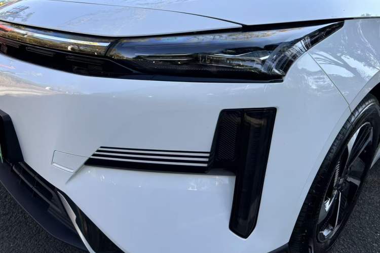 Used  L6 2024 125km PLUS Dragon Edition