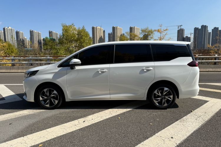 Used GAC Trumpchi M6 2021 PRO 270T DCT Luxury Edition
