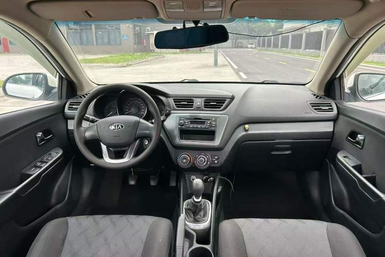 Used Kia K2 2015 Sedan 1.4L MT GLS
