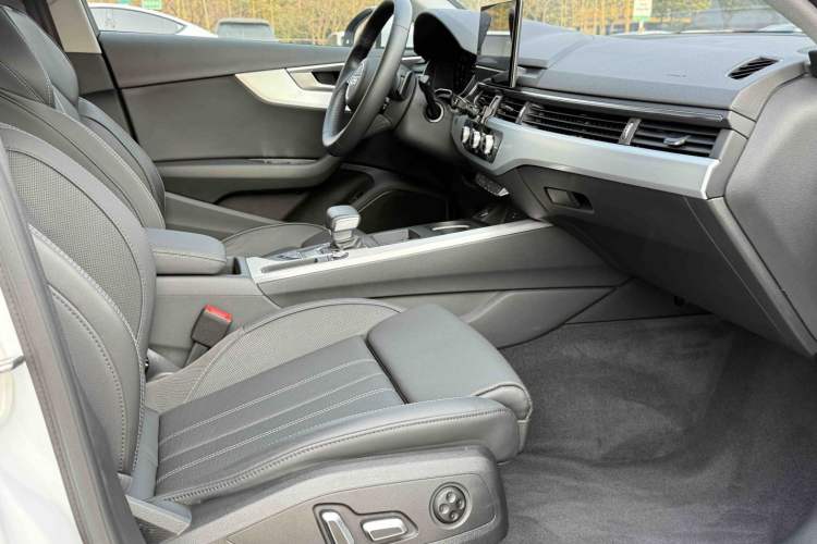 Used Audi A4L 2024 40 TFSI Fashion Dynamic Model