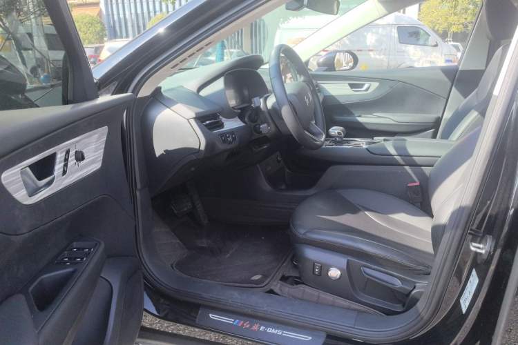 Used Hongqi E-QM5 2024 560km PLUS
