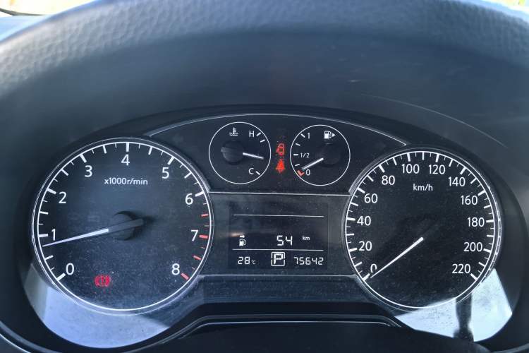 Used Nissan Tiida 2014 1.6L CVT Smart Model
