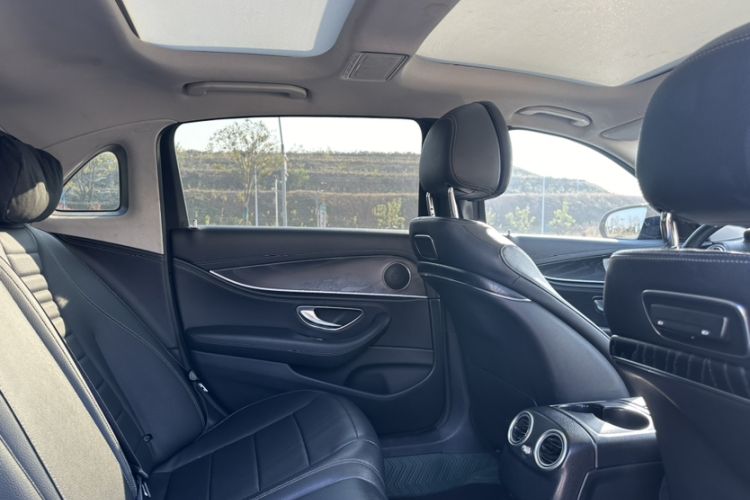 Used Mercedes-Benz E-Class 2019 E 300 L Sporty and Stylish Model
