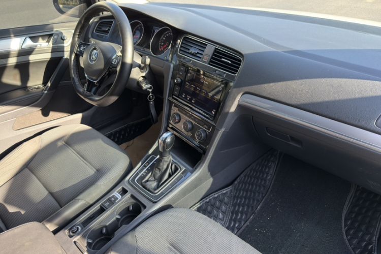 Used Volkswagen Golf 2019 280TSI DSG Comfort Version China VI Standard
