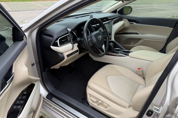 Used Toyota Camry 2019 2.5G Luxury Edition China VI Standard