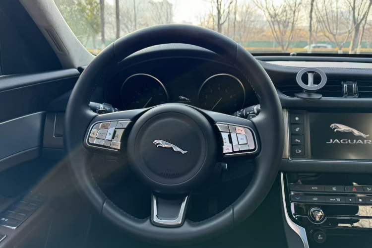 Used Jaguar XFL 2017 XFL 2.0T 200PS Luxury Edition