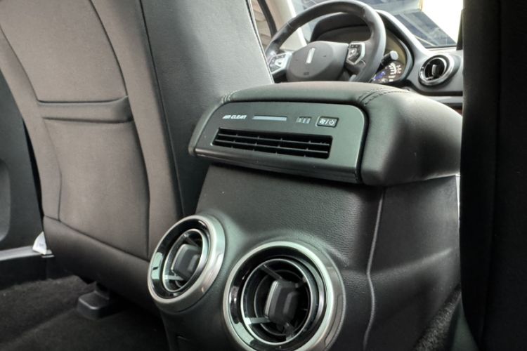 Used Wey VV7 2017 2.0T Flagship Edition
