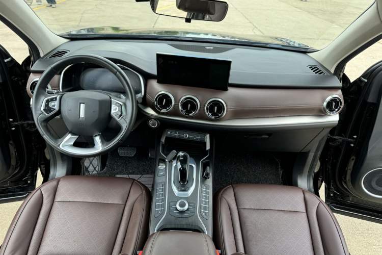 Used Wey VV6 2021 2.0T Two-Wheel Drive Smart Protection+
