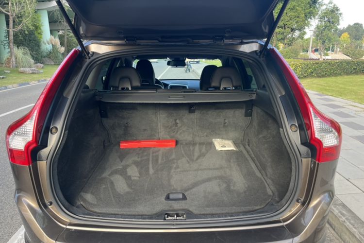 Used Volvo XC60 2015 T5 Smart Upgrade Model
