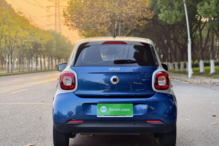 Used  forfour 2016 1.0L 52 kW Dynamic Edition