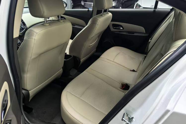 Used Chevrolet Cruze 2015 1.5L Classic SE AT
