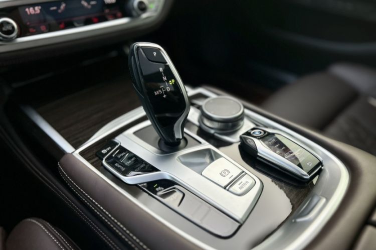 Used BMW 7 Series 2021 730Li Luxury Package