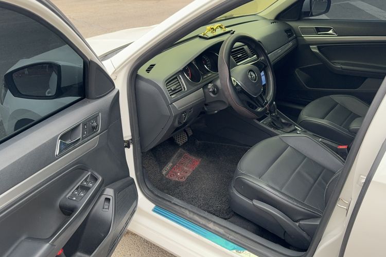 Used Volkswagen Lavida 2015 1.6L Automatic Comfort Edition