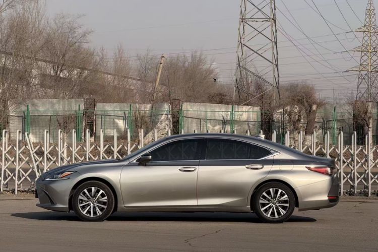 Used Lexus ES 2020 200 Excellence Edition
