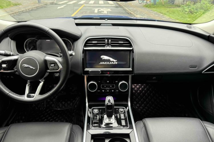 Used Jaguar XEL 2020 2.0T 200 PS S Advanced Elegance Edition
