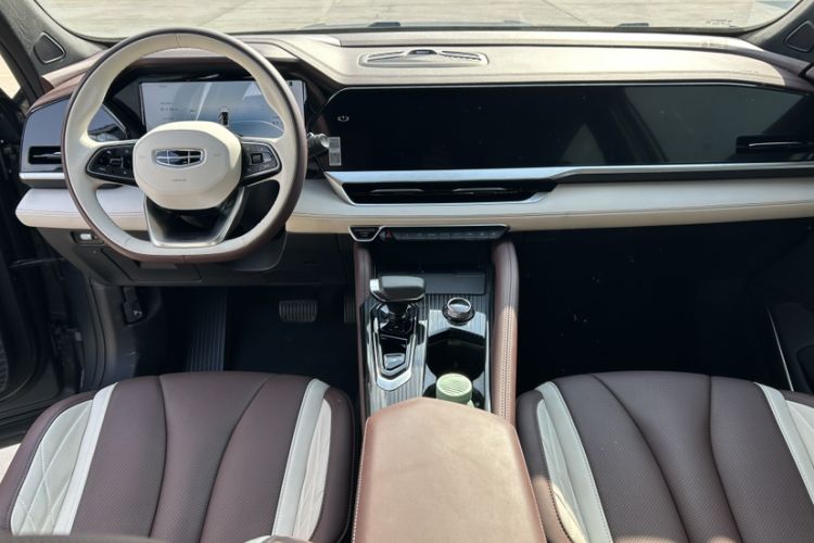 Used Geely Auto Monjaro L 2024 2.0TD High-Power Automatic Two-Wheel Drive Yunqi Version
