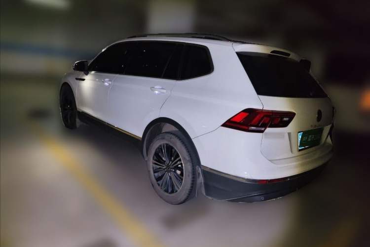 Used Volkswagen Tiguan L 2021 330TSI Automatic Two-Wheel Drive Smart Edition
