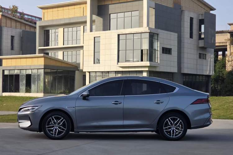 Used BYD Qin PLUS 2023 Champion Edition EV 420KM Leading Model