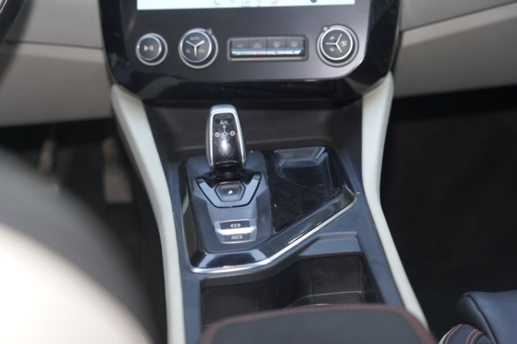 Used Lynk & Co 02 2018 1.5T DCT Two-Wheel Drive Zhaoban China V Standard
