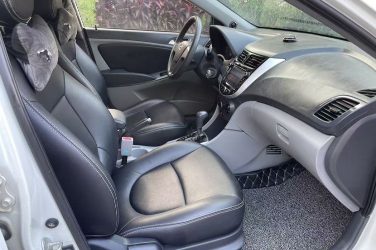 Used Hyundai Verna 2016 1.4L Automatic Leading-Edge GLX
