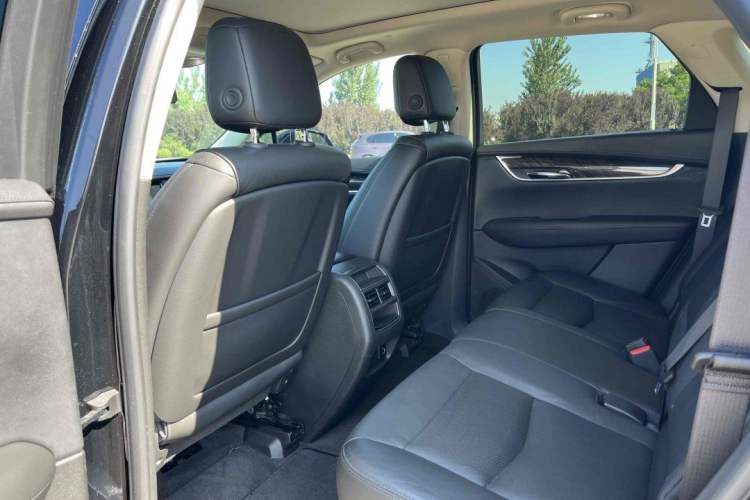 Used Cadillac XT5 2016 25T Luxury Model
