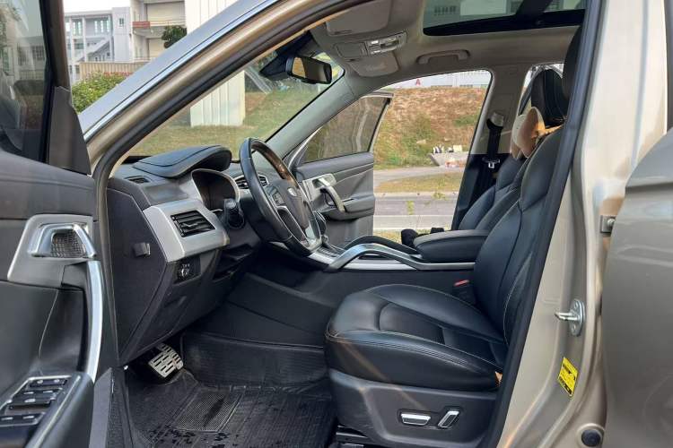 Used Geely Auto Emgrand X7 Sport 2016 1.8TD Automatic All-Wheel Drive Smart Version
