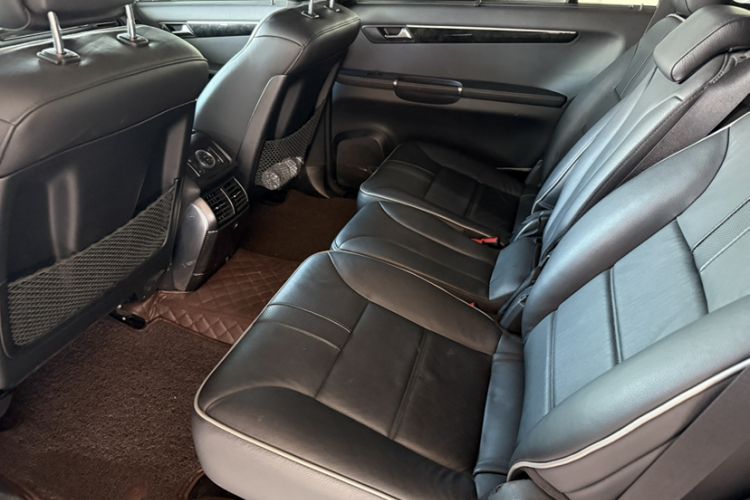 Used Mercedes-Benz R-Class 2017 R 320 4MATIC Business Edition Prestige Model