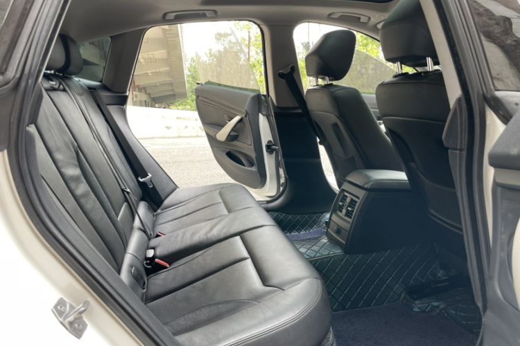 Used BMW 3 Series GT 2013 320i Leading Model
