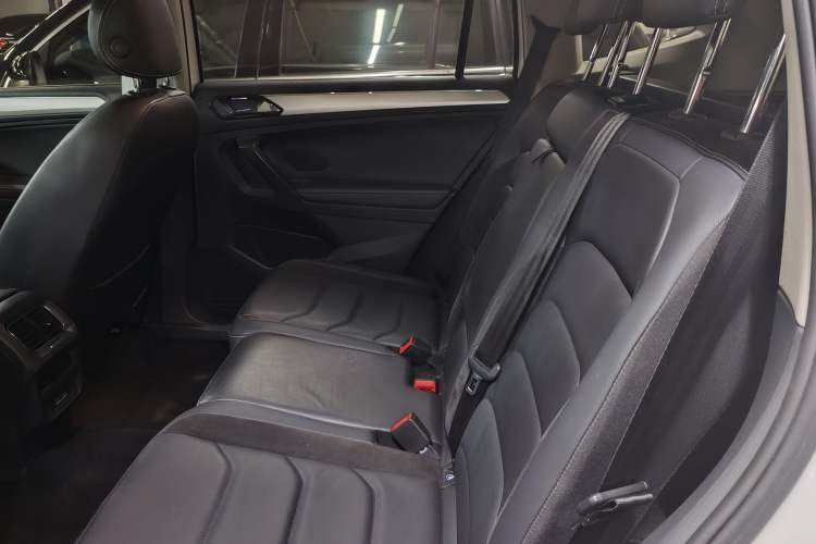 Used Volkswagen Tiguan L 2017 330TSI Automatic Two-Wheel Drive Luxury Edition
