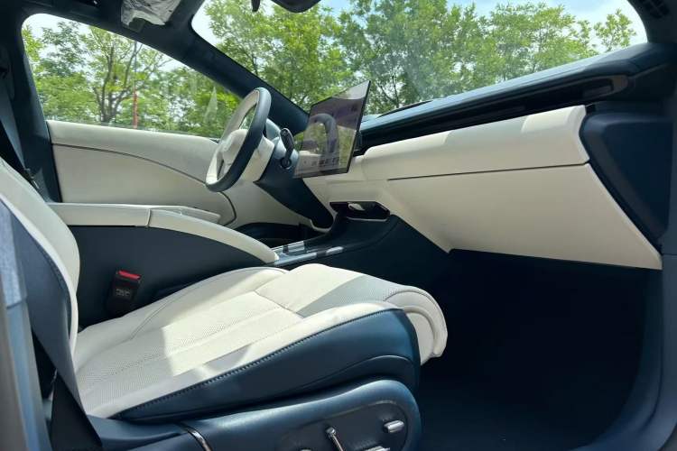 Used Zeekr 007 2024 Rear-Drive Intelligent Driving Version 75 kWh
