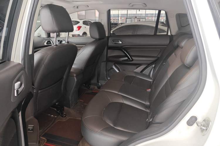 Used GAC Trumpchi GS4 2015 200T Manual Luxury Edition
