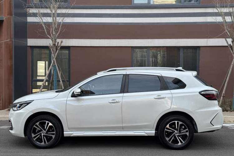 Used Venucia T70 2018 2.0L CVT Smart Enjoyment Version
