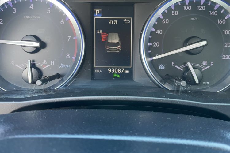 Used Toyota Highlander 2018 2.0T Four-Wheel Drive Luxury Version 7 Seats China VI Standard
