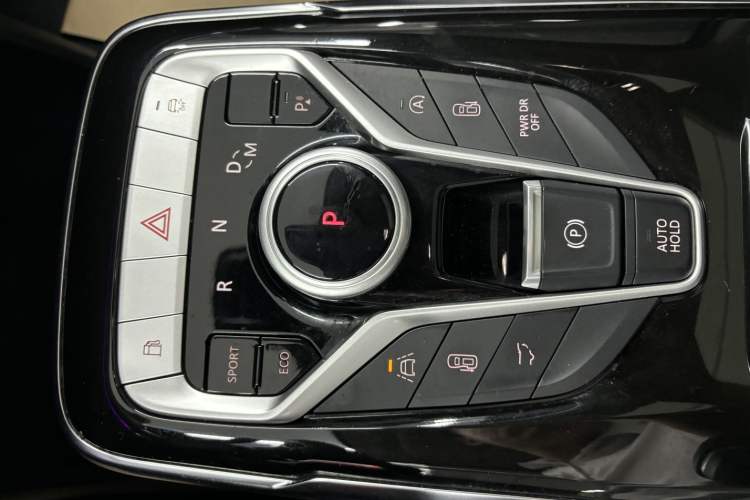 Used SAIC MAXUS G20 2021 PLUS 2.0T Gasoline Automatic ZhiZun Edition
