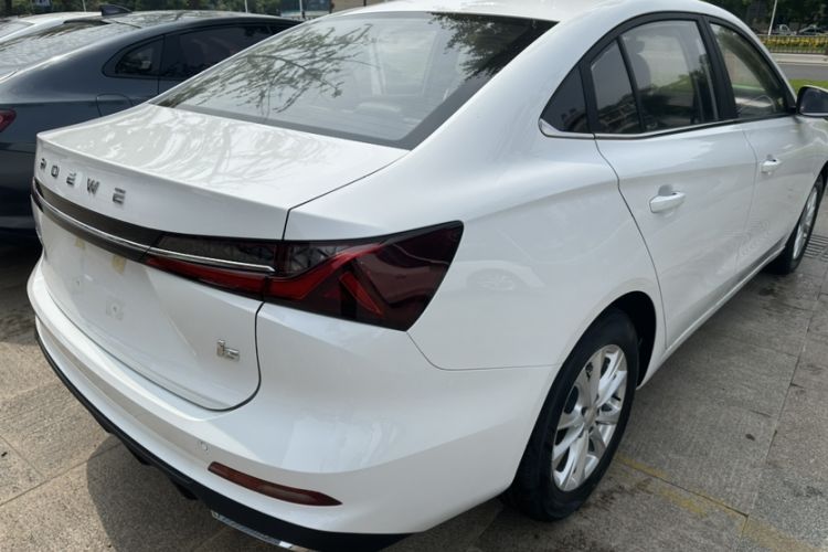 Used Roewe i5 2023 1.5L CVT Luxury Edition