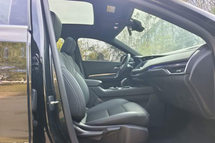 Used Cadillac XT4 2021 28T Two-Wheel Drive Tech Edition
