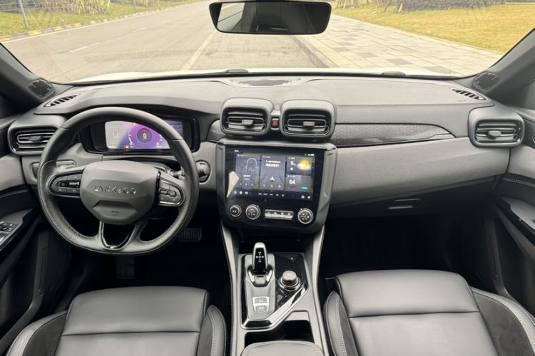 Used Lynk & Co 03 2022 2.0TD DCT GenioPlus
