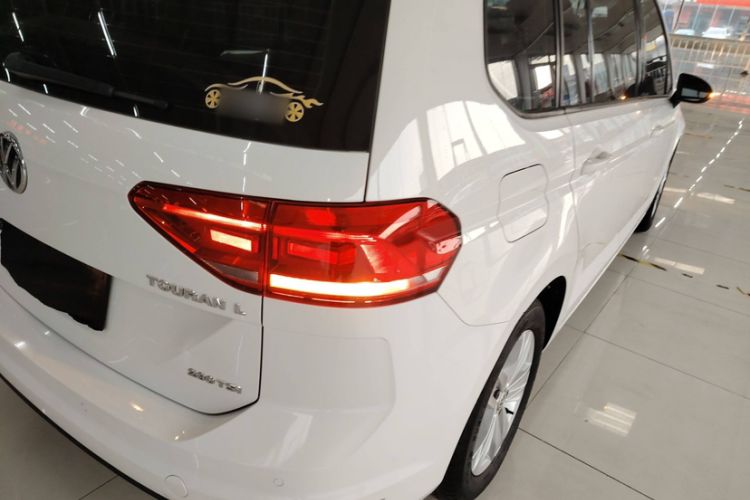 Used Volkswagen Touran 2018 Volkswagen Touran L 280TSI DSG Style Edition 7 Seats China VI Standard
