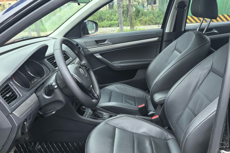 Used Volkswagen Lavida 2015 1.6L Automatic Comfort Edition
