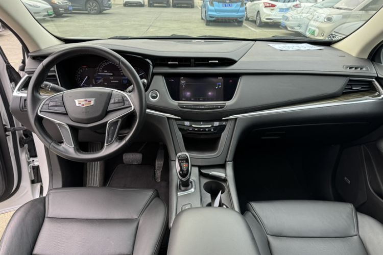 Used Cadillac XT5 2016 25T Luxury Model
