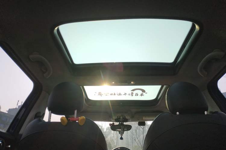 Used  MINI 2019 1.5T COOPER Classic Edition Five-Door Version
