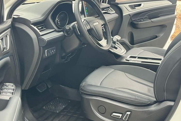 Used Haval M6 2021 PLUS 1.5T DCT Prestige Smart Connectivity Model