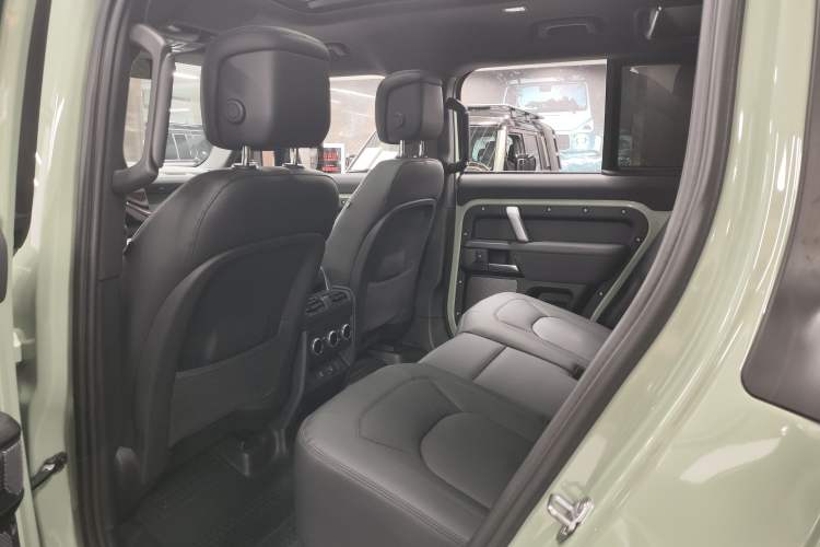 Used Land Rover Defender 2023 110 3.0T P400 75th Anniversary Legend Edition
