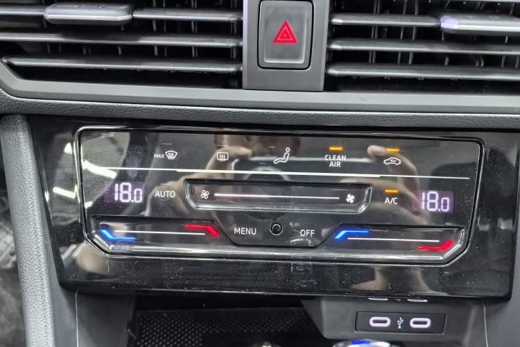 Used Volkswagen Bora 2023 300TSI DSG Prestige Edition
